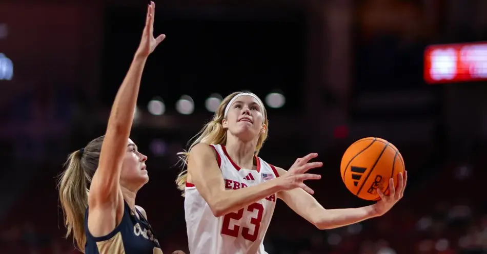 Prince's 30 Powers Huskers Past ORU