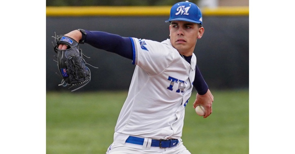 Indians win 10th straight with sweep over Luna CC