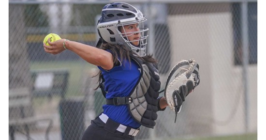 Lady Indians split doubleheader with Central CC