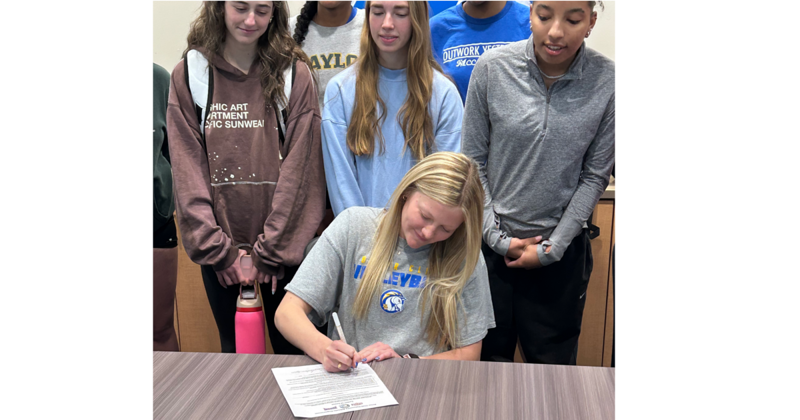 MCC Volleyball Standout Landree McNair Signs With Briar Cliff